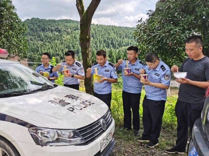 澳彩资料大全部网站010:老人深山走失6天