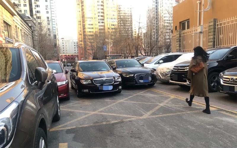 新澳今日开奖结果:违停车堵消防车被掀